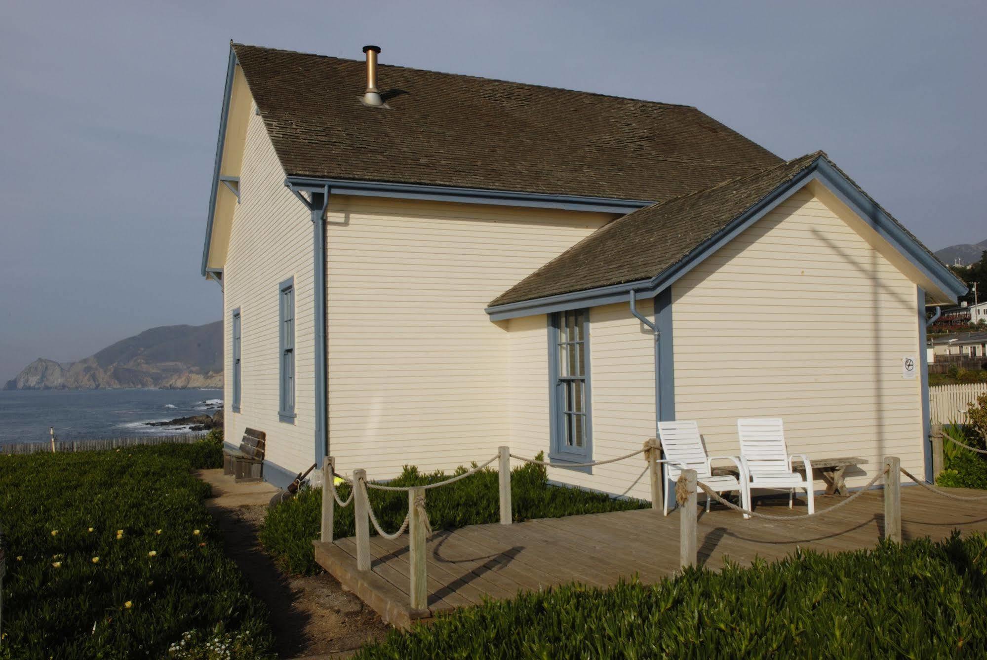 Hi Point Montara Lighthouse Hotel Exterior photo